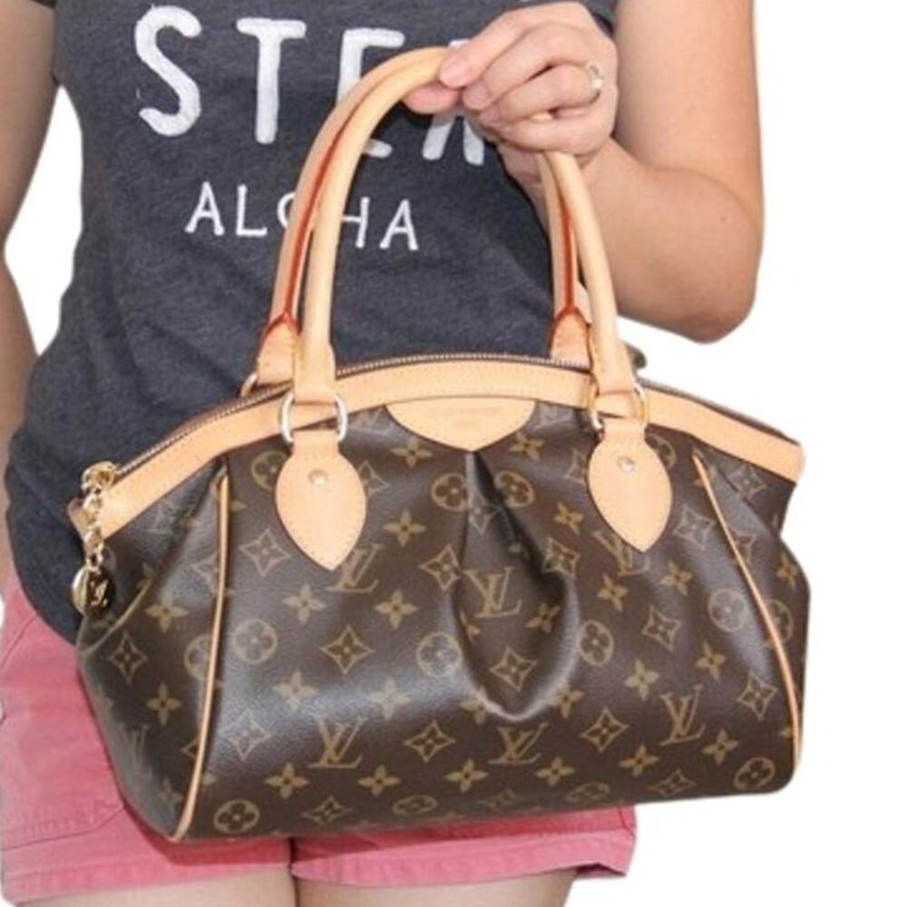 ⭐🔥AUTHENTIC🔥⭐Louis Vuitton TIVOLI PM Hand Bag